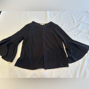 Green Envelope Women’s Cardi Like Top with Fun Sleeves Size Large